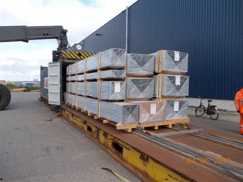 国产驰运装卸视频,高效便捷的物流保障