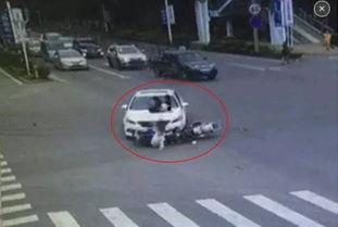 国产小车撞飞机视频,惊险瞬间引发关注