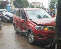 国产车碰撞豪车视频大全,视频大全揭秘真实性能对比